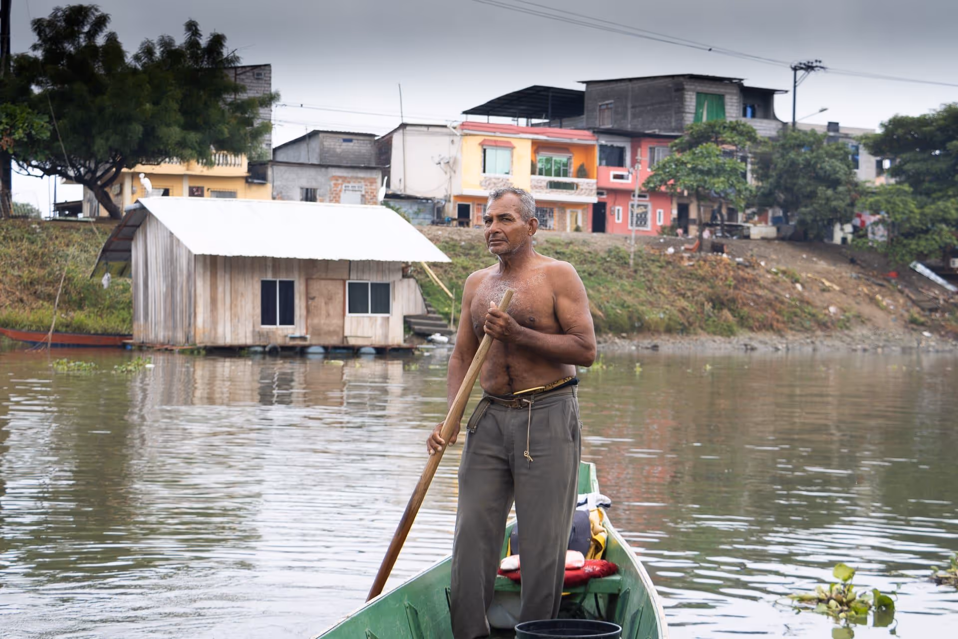 Retrato documental de una persona en Ecuador, por Andrés León León (12/15)